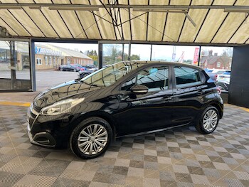 Used Peugeot 208 2019 for sale - 77888839: Photo
