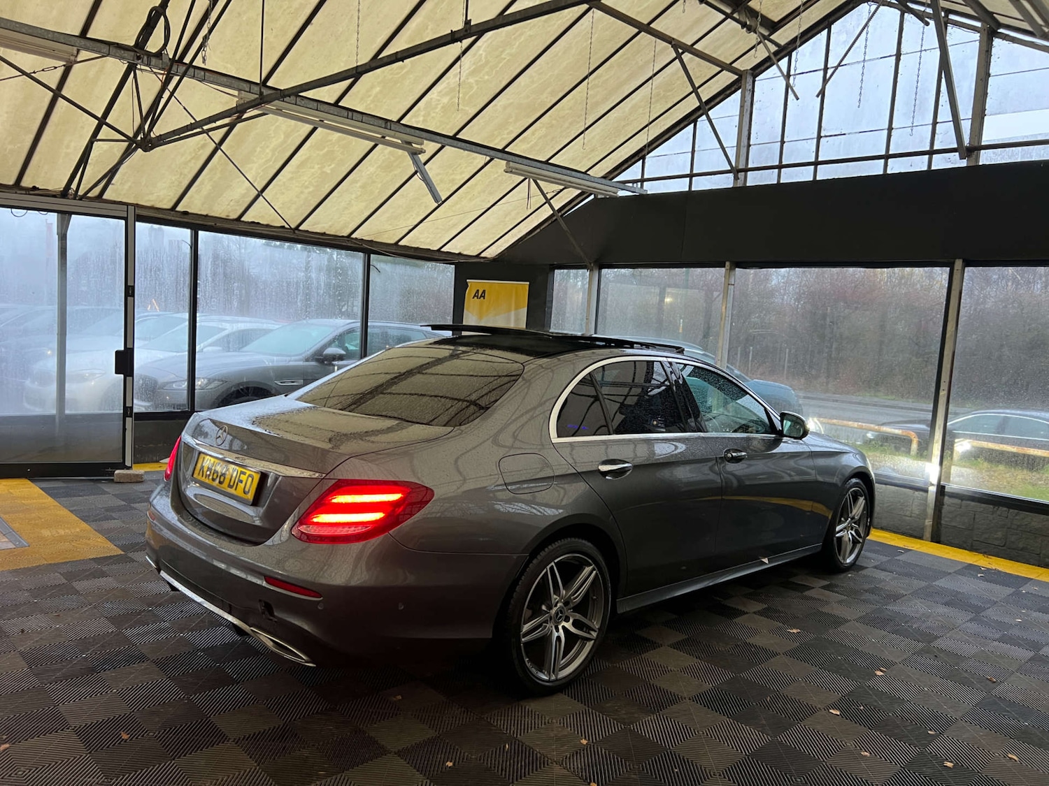 Used Mercedes-Benz E Class 2018 for sale - 77022653: Photo 7