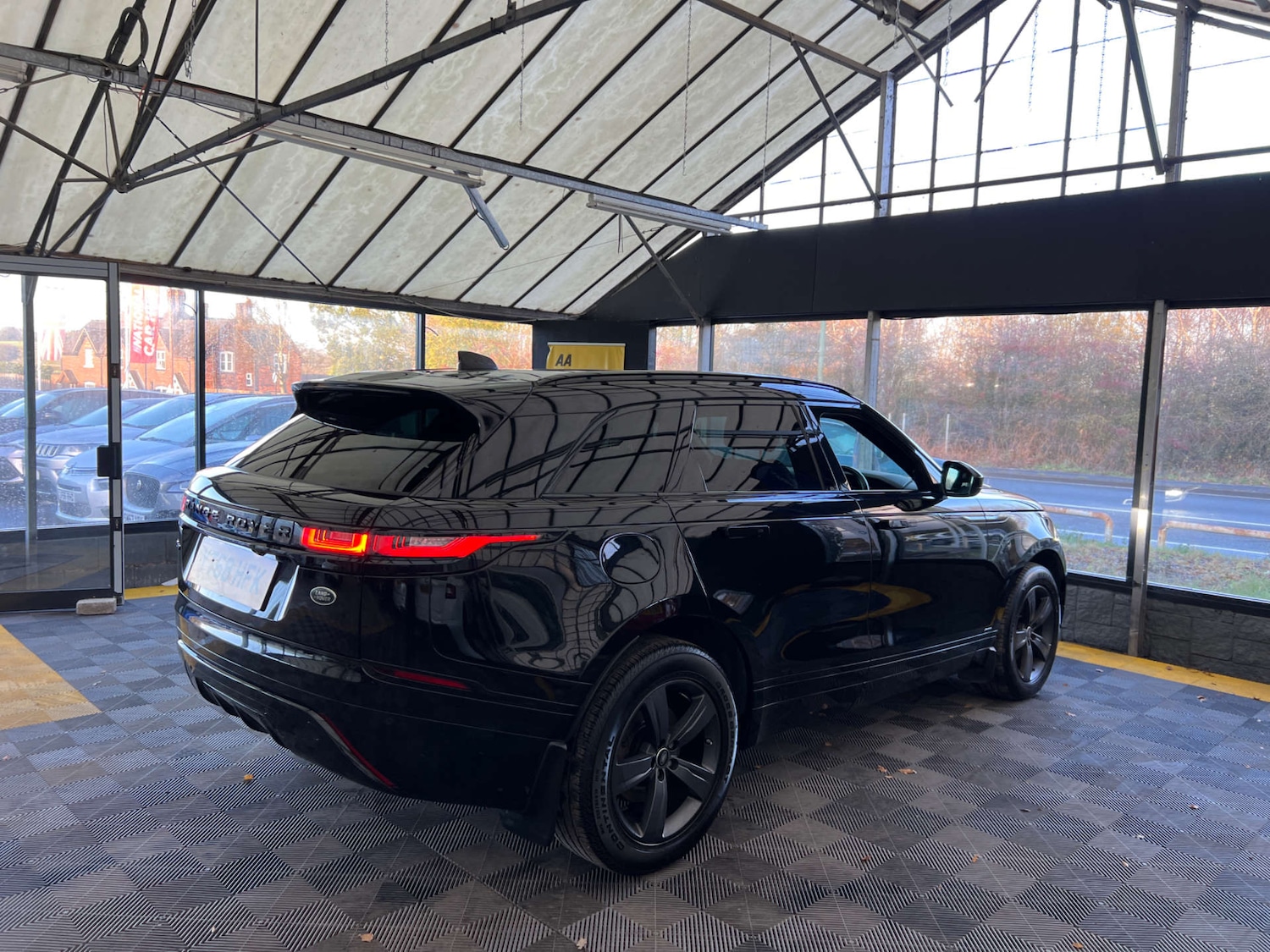 Used Land Rover Range Rover Velar 2018 for sale - 76940206: Photo 7