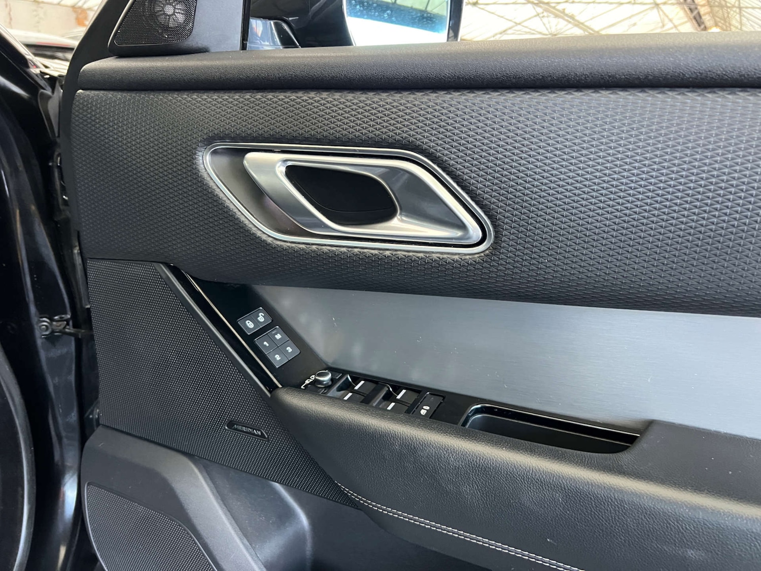 Used Land Rover Range Rover Velar 2018 for sale - 76940206: Photo 9