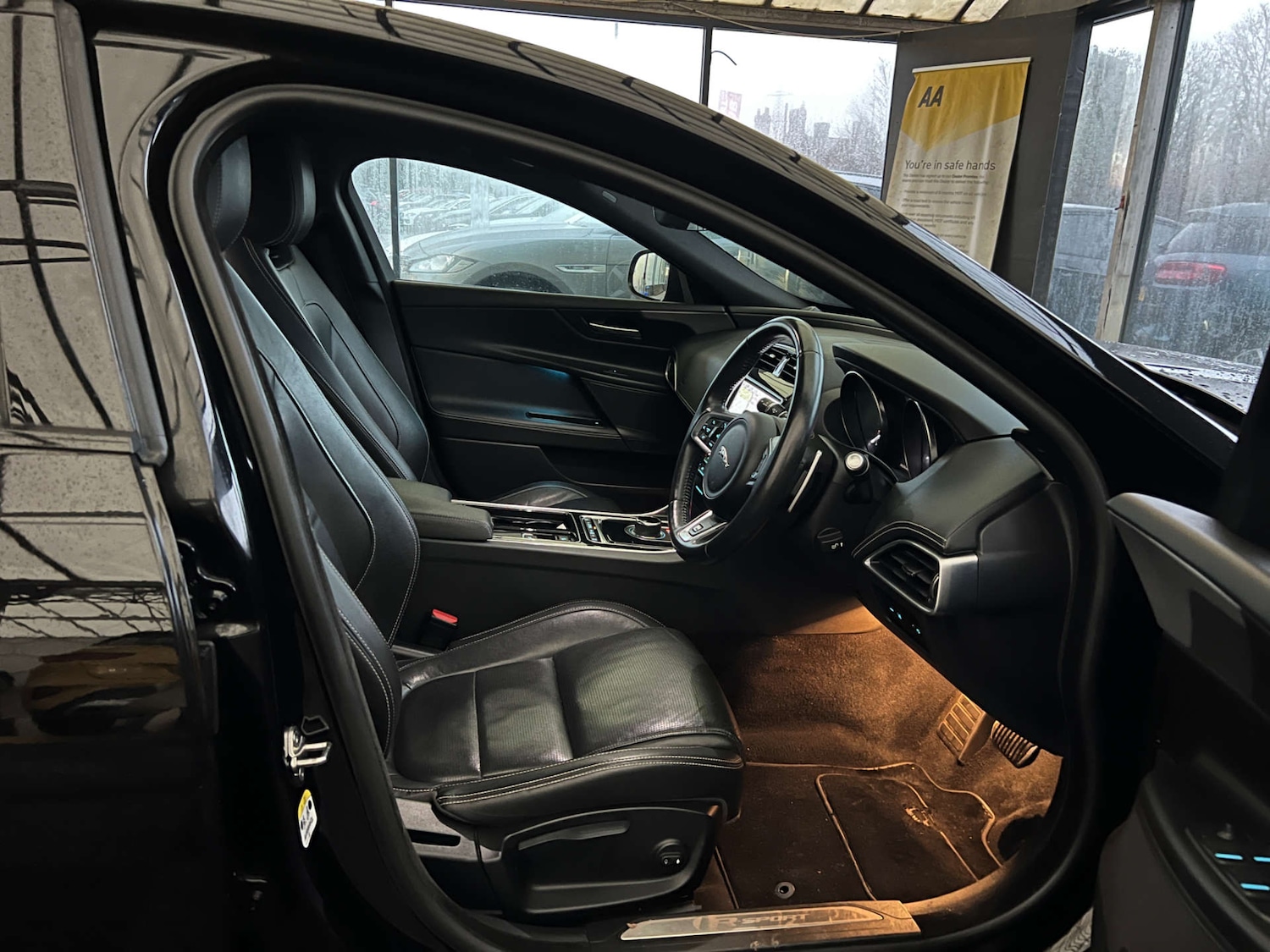 Used Jaguar XE 2019 for sale - 77022597: Photo 10