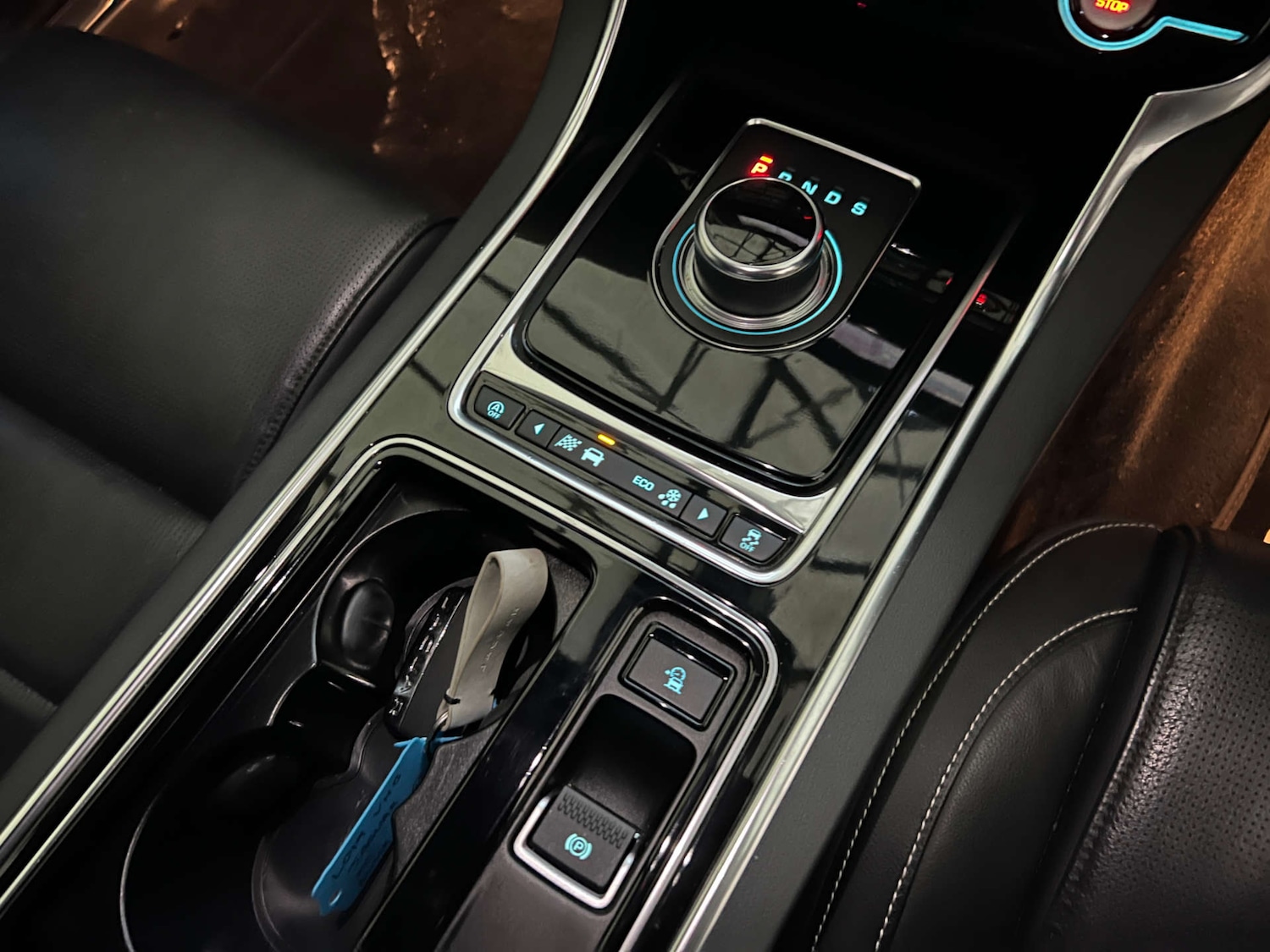 Used Jaguar XE 2019 for sale - 77022597: Photo 17