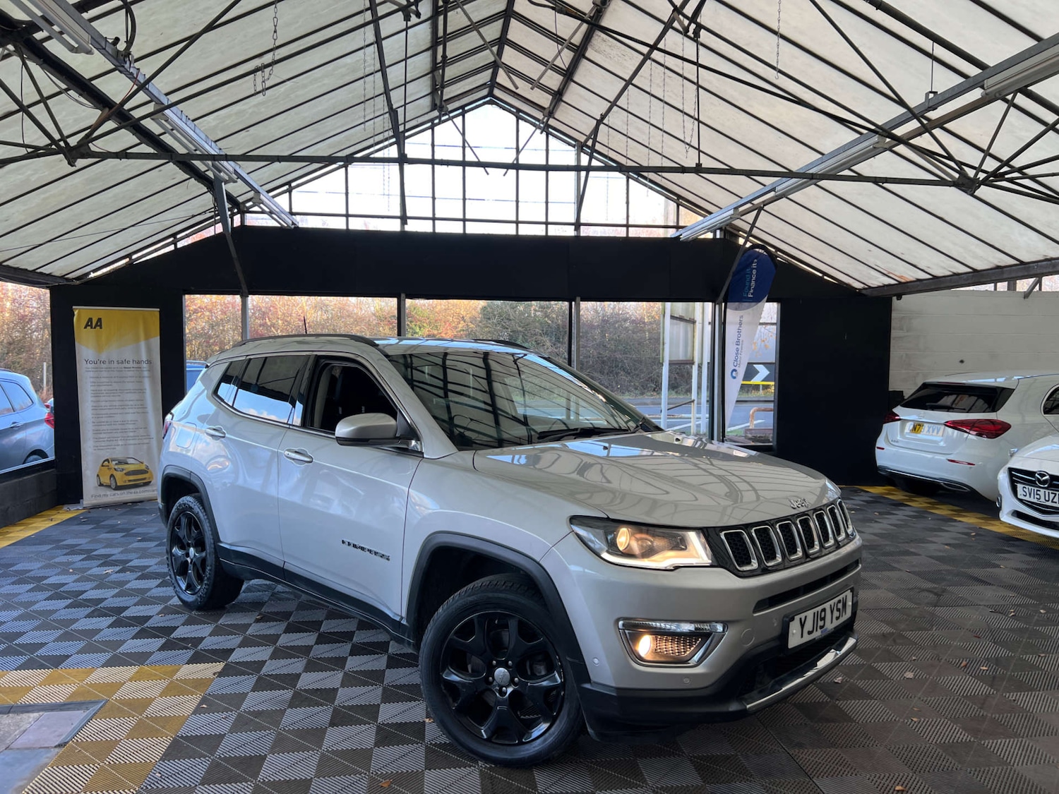 Used Jeep Compass 2019 for sale - 76910567: Photo 1