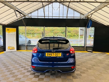 Used Ford Focus 2017 for sale - 75638785: Photo