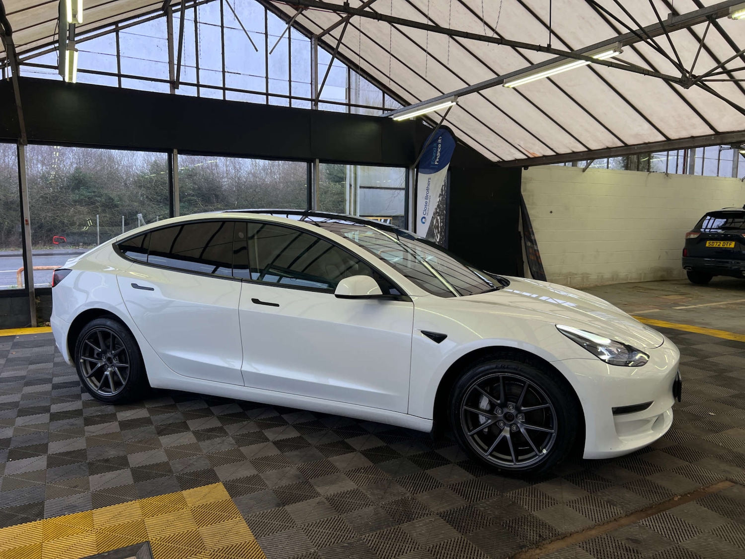 Used Tesla Model 3 2021 for sale - 77506809: Photo 3