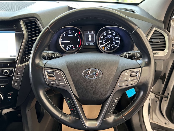 Used Hyundai Santa Fe 2018 for sale - 76045326: Photo 20