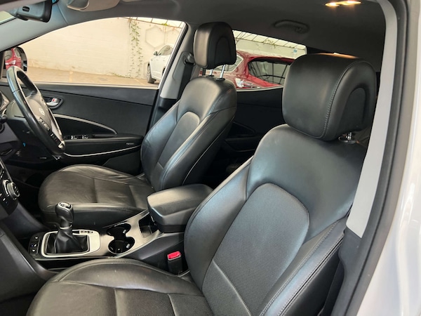 Used Hyundai Santa Fe 2018 for sale - 76045326: Photo 26