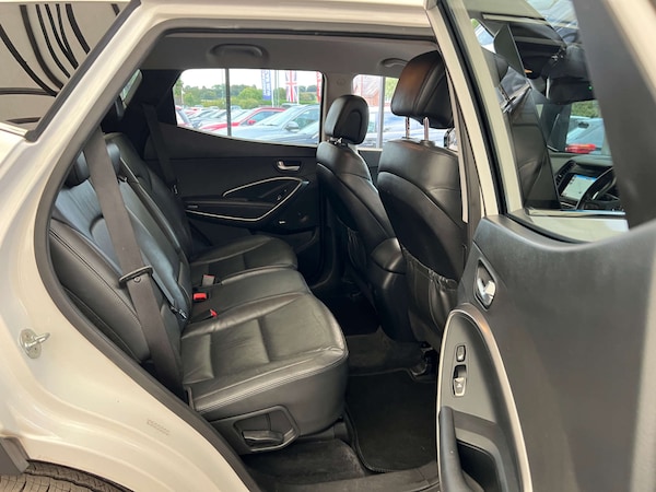 Used Hyundai Santa Fe 2018 for sale - 76045326: Photo 30