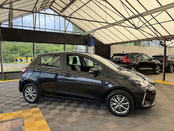 Used Toyota Yaris 2018 for sale - 78941400: Photo