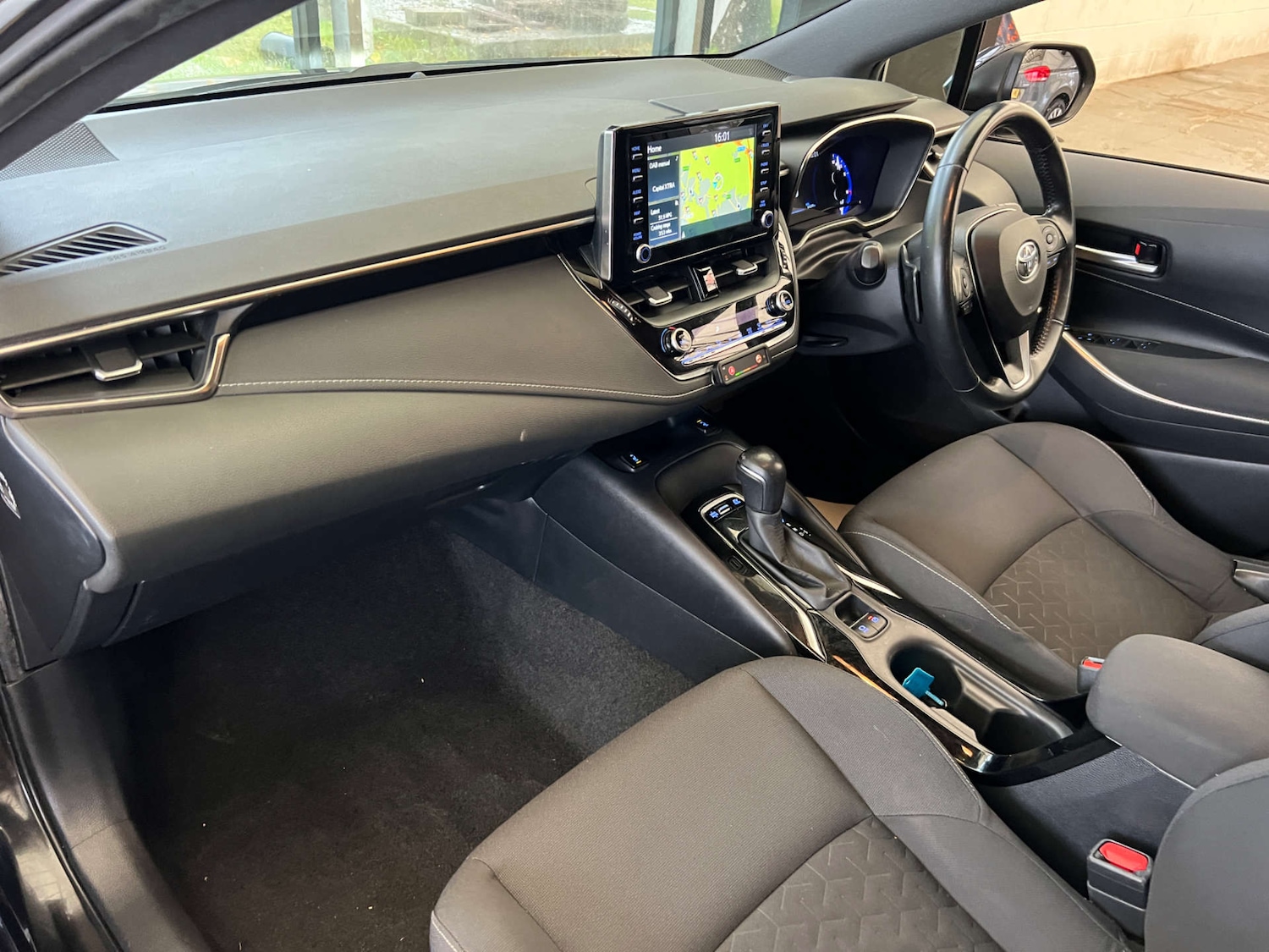 Used Toyota Corolla 2019 for sale - 76541322: Photo 27