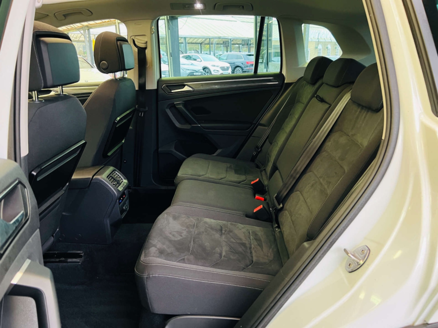 Used Volkswagen Tiguan 2017 for sale - 77170362: Photo 39