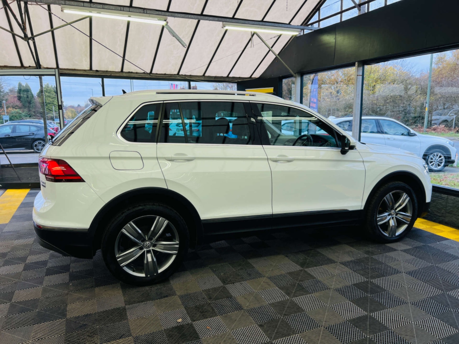 Used Volkswagen Tiguan 2017 for sale - 77170362: Photo 9