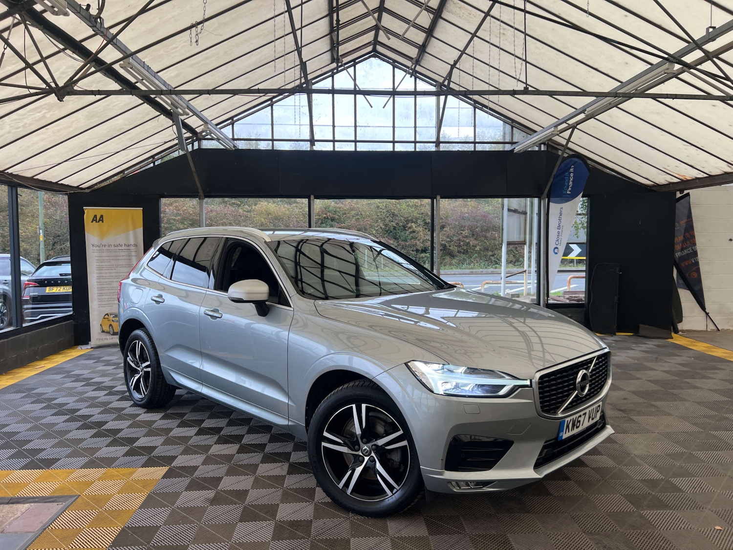 Used Volvo XC60 2017 for sale - 76311253: Photo 1