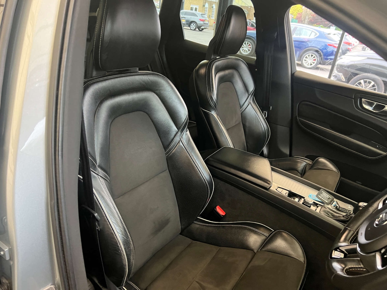 Used Volvo XC60 2017 for sale - 76311253: Photo 10