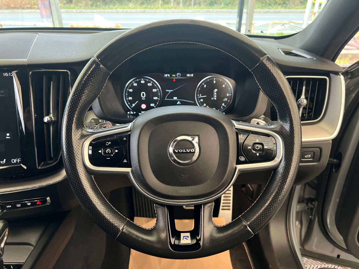 Used Volvo XC60 2017 for sale - 76311253: Photo 15