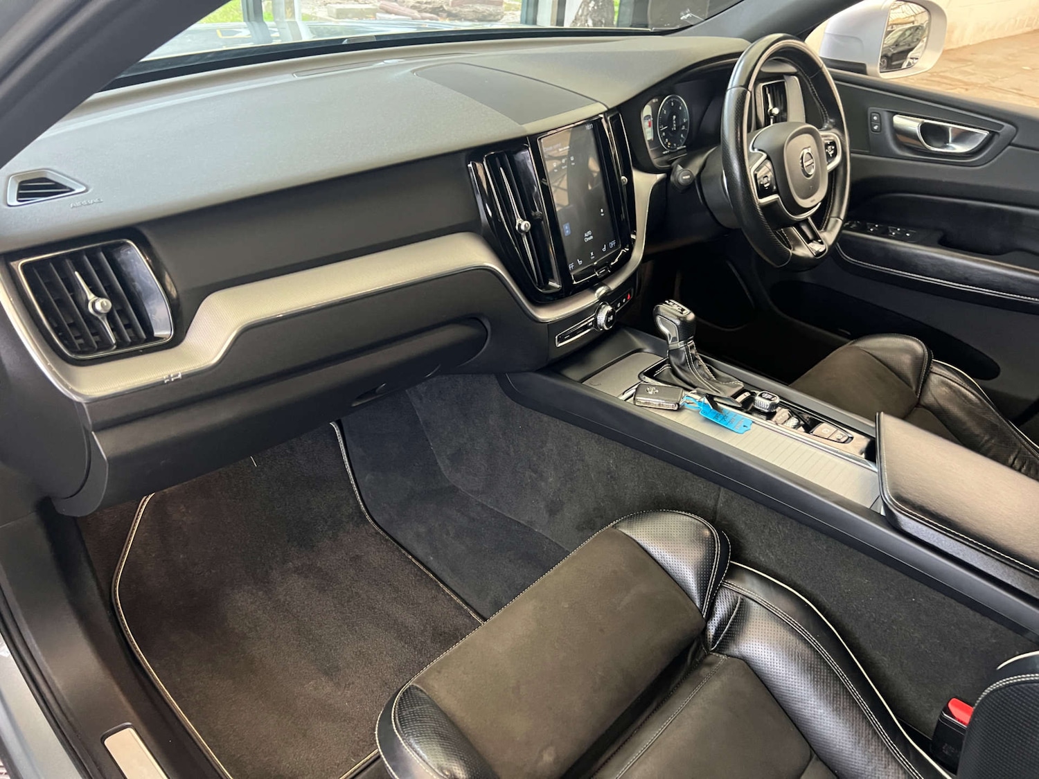 Used Volvo XC60 2017 for sale - 76311253: Photo 26