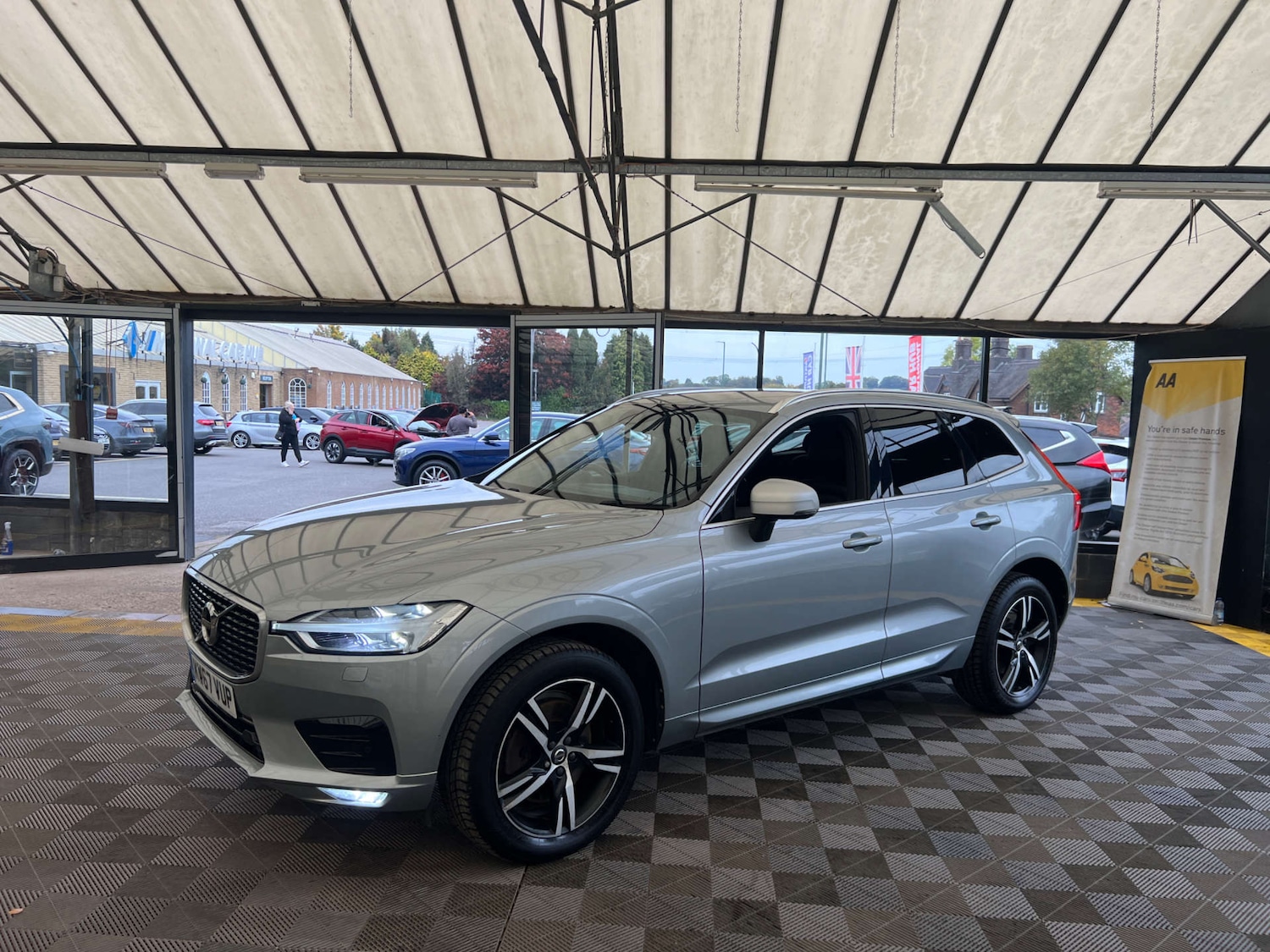 Used Volvo XC60 2017 for sale - 76311253: Photo 4