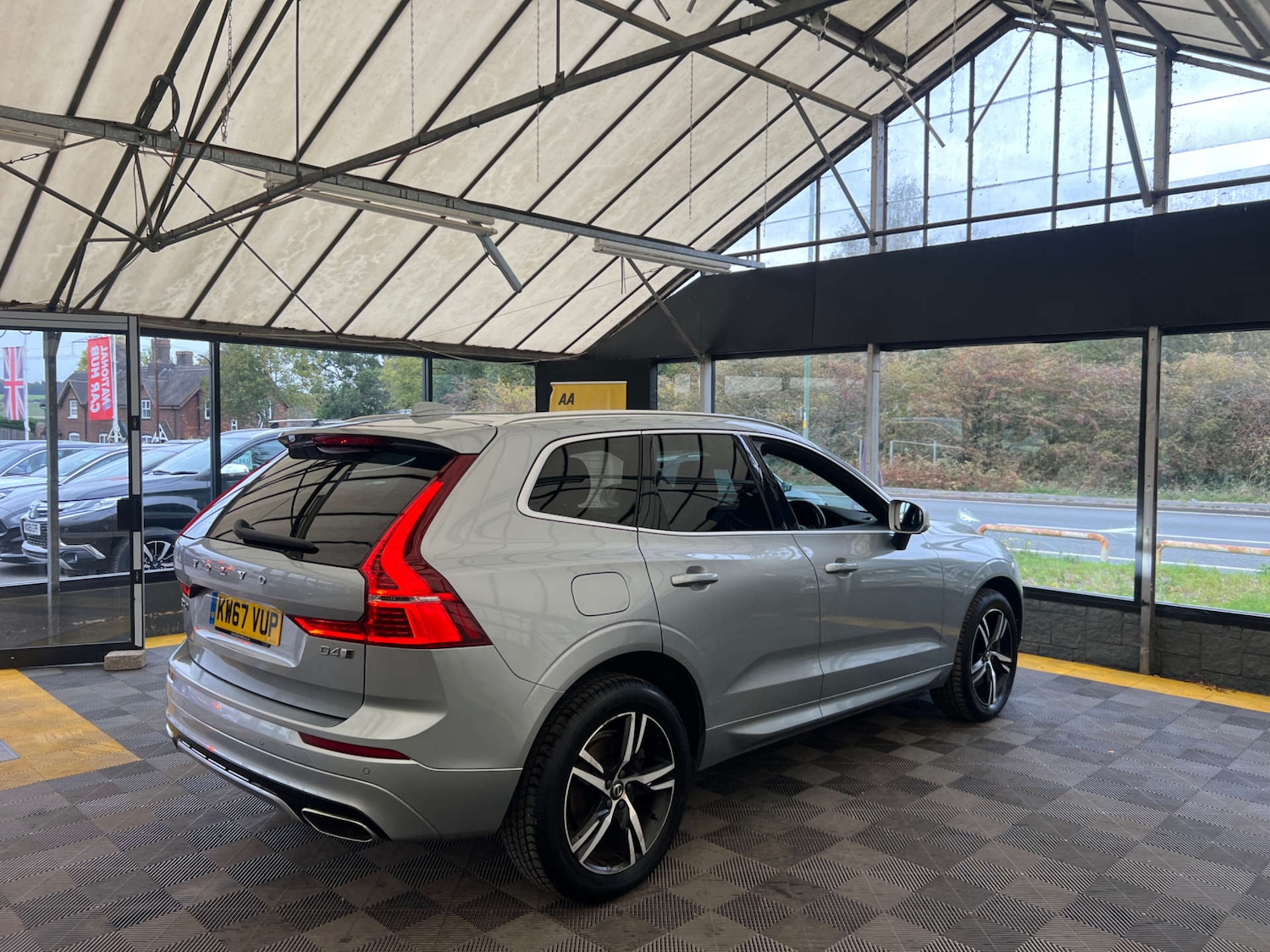 Used Volvo XC60 2017 for sale - 76311253: Photo 8