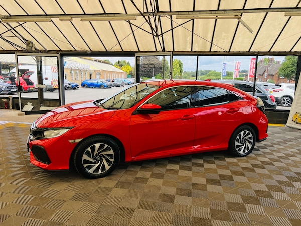 Used Honda Civic 2019 for sale - 75680992: Photo 4