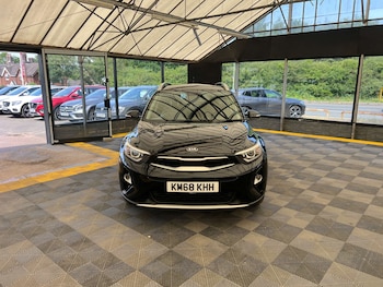 Used Kia Stonic 2018 for sale - 79020840: Photo