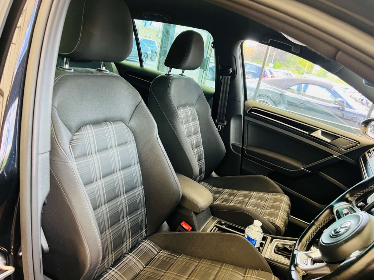 Used Volkswagen Golf 2017 for sale - 76921252: Photo 10