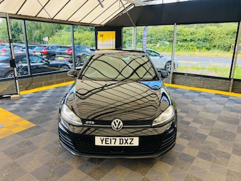 Used Volkswagen Golf 2017 for sale - 76921252: Photo