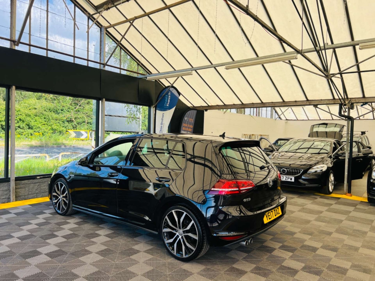 Used Volkswagen Golf 2017 for sale - 76921252: Photo 5