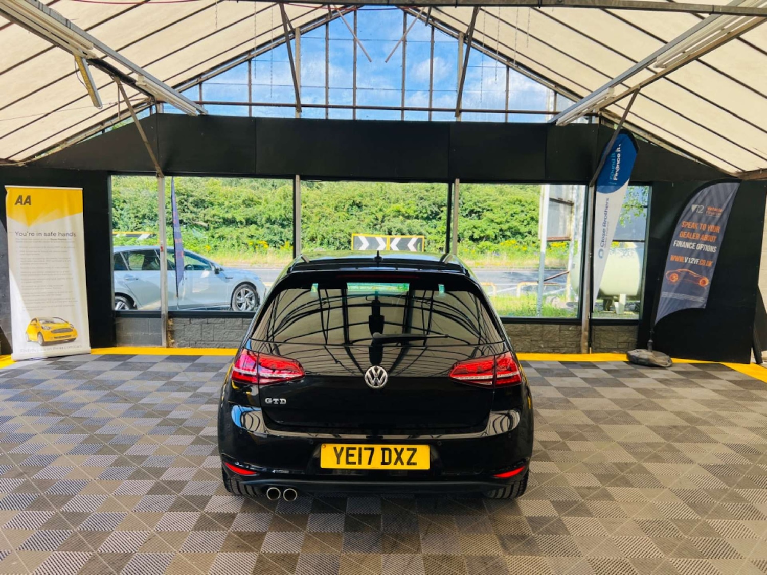 Used Volkswagen Golf 2017 for sale - 76921252: Photo 6