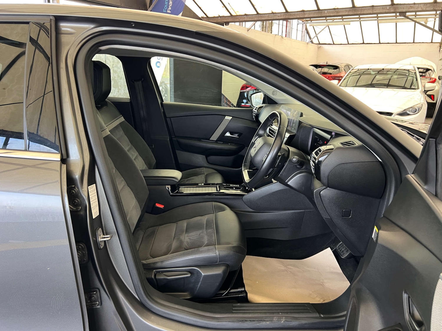 Used Citroen C4 2023 for sale - 76940198: Photo 9