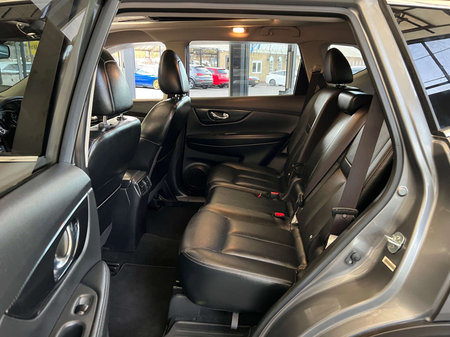 Used Nissan X-Trail 2018 for sale - 76412001: Photo 32