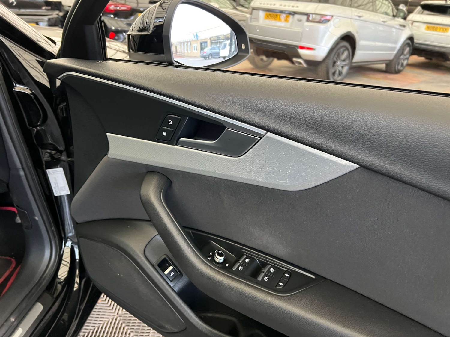 Used Audi A4 2016 for sale - 76911452: Photo 8