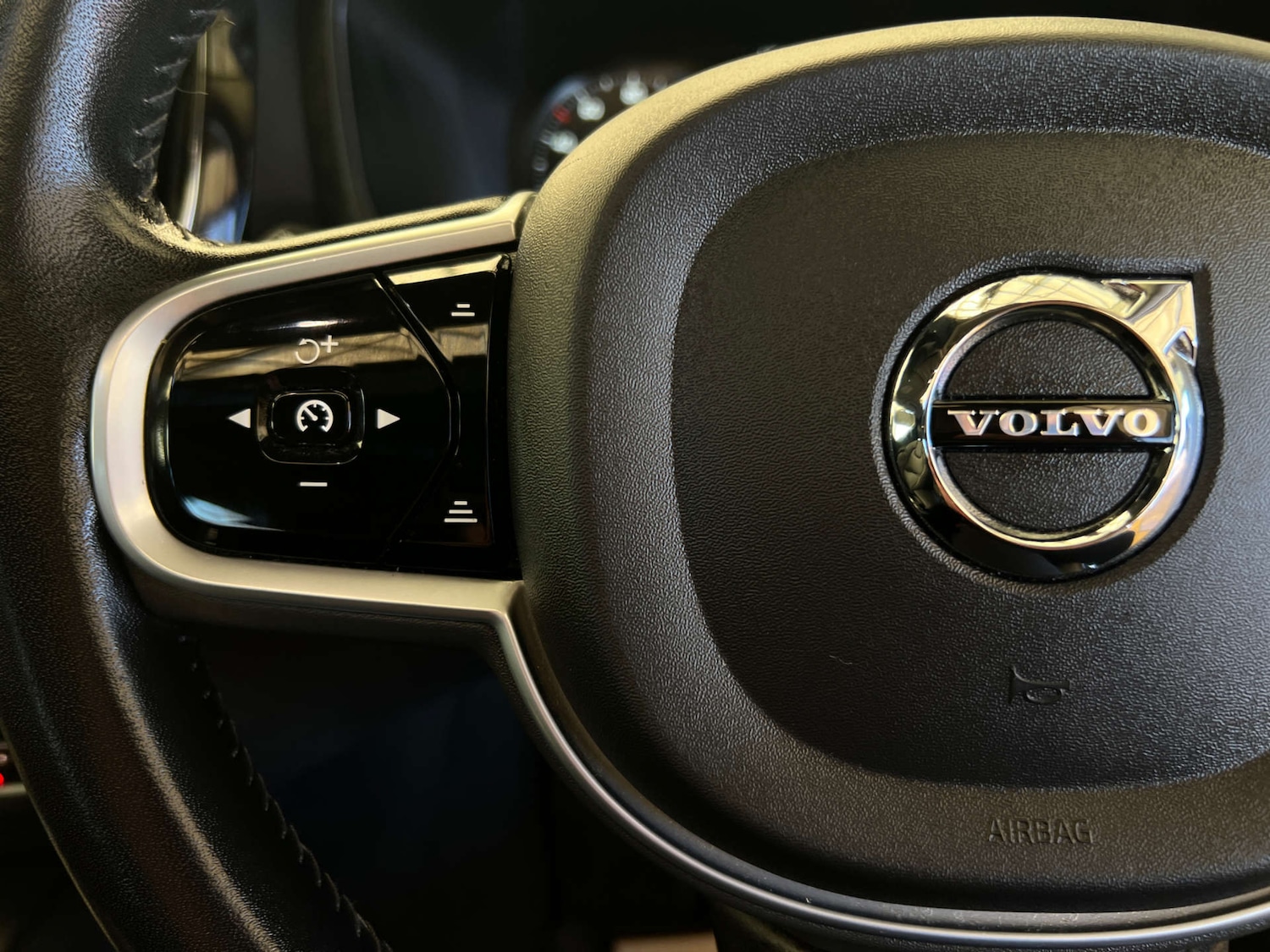 Used Volvo V60 2019 for sale - 77931935: Photo 12