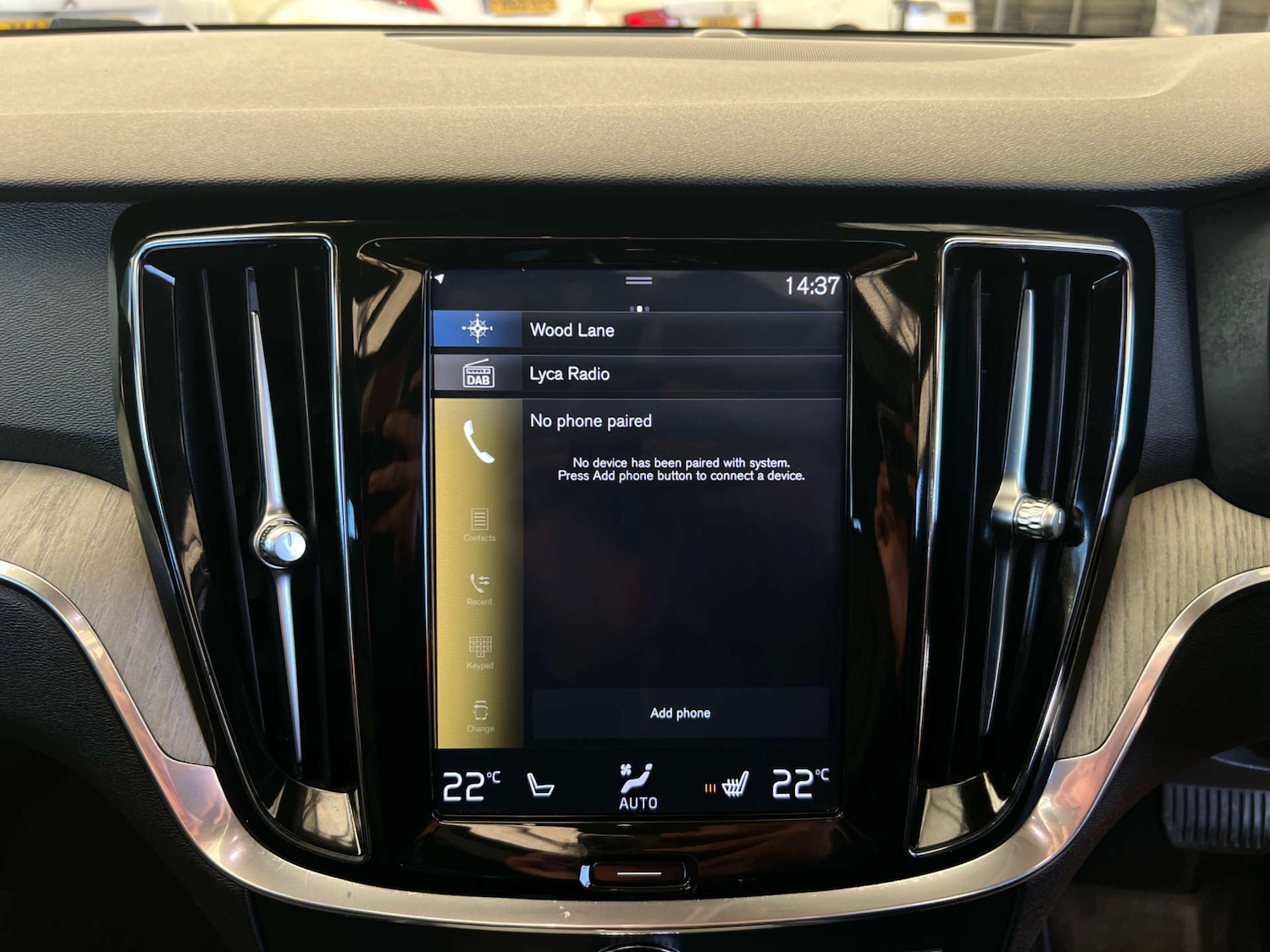 Used Volvo V60 2019 for sale - 77931935: Photo 17