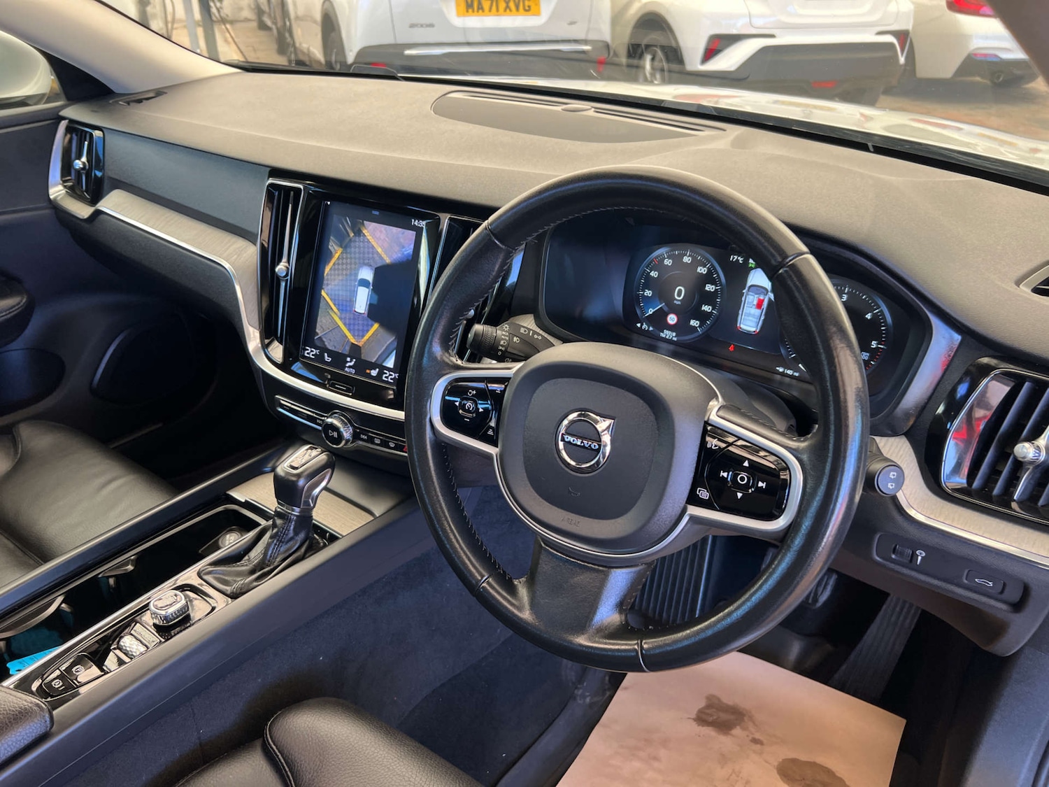 Used Volvo V60 2019 for sale - 77931935: Photo 9