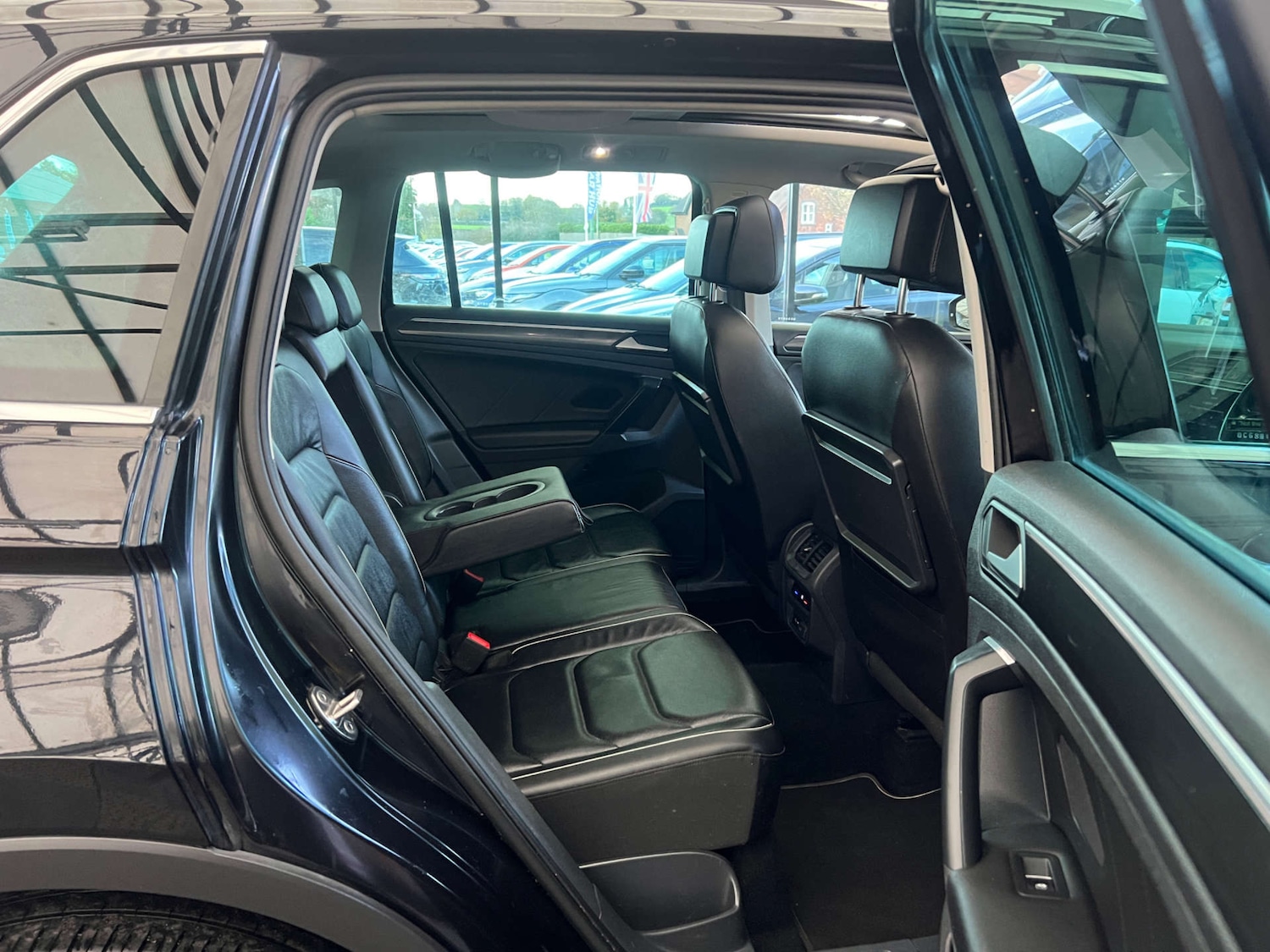 Used Volkswagen Tiguan 2019 for sale - 76618860: Photo 24