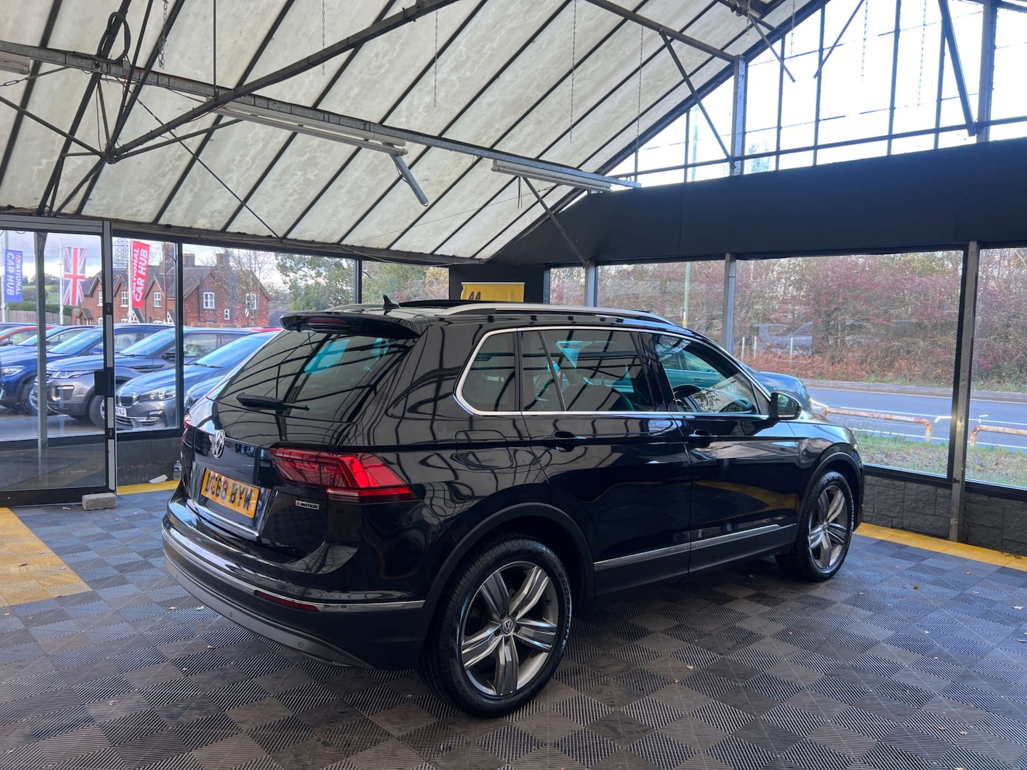 Used Volkswagen Tiguan 2019 for sale - 76618860: Photo 6