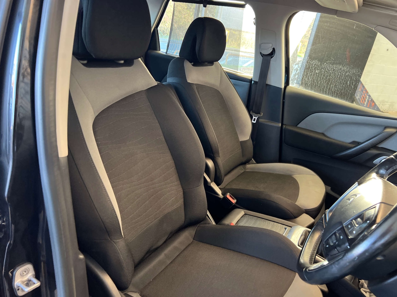 Used Citroen C4 Picasso 2014 for sale - 76650412: Photo 6