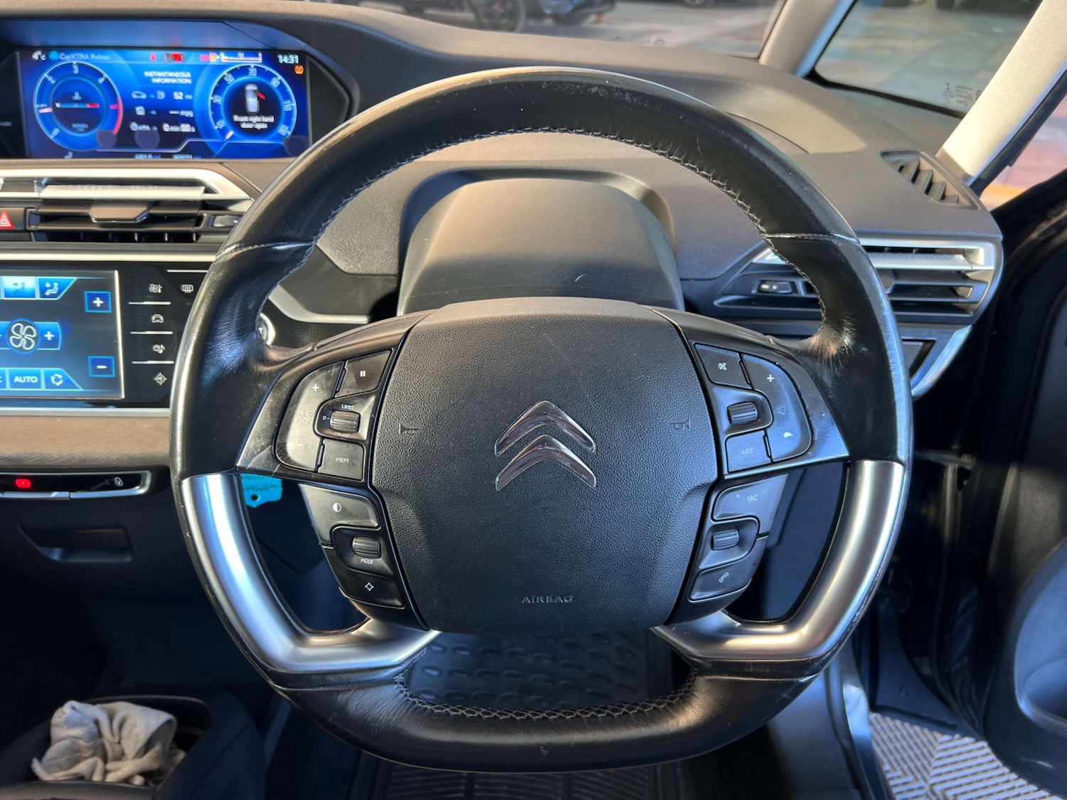 Used Citroen C4 Picasso 2014 for sale - 76650412: Photo 8