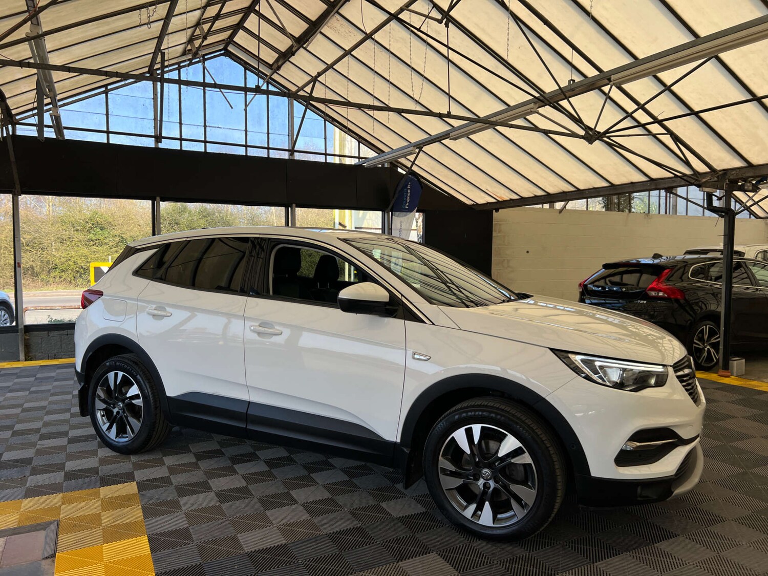 Used Vauxhall Grandland X 2018 for sale - 77979869: Photo 3