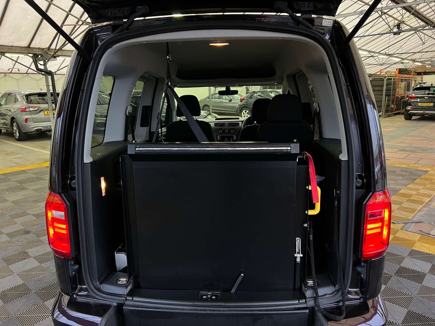 Used Volkswagen Caddy Life 2017 for sale - 77431885: Photo 18