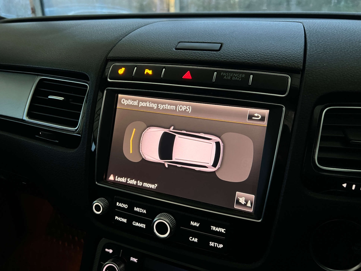 Used Volkswagen Touareg 2017 for sale - 77038538: Photo 17