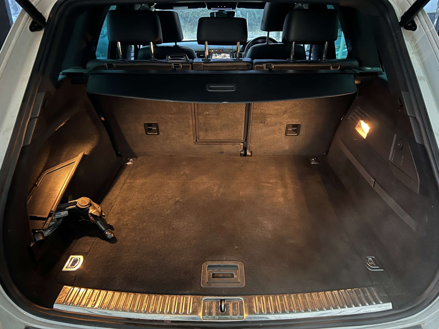 Used Volkswagen Touareg 2017 for sale - 77038538: Photo 28