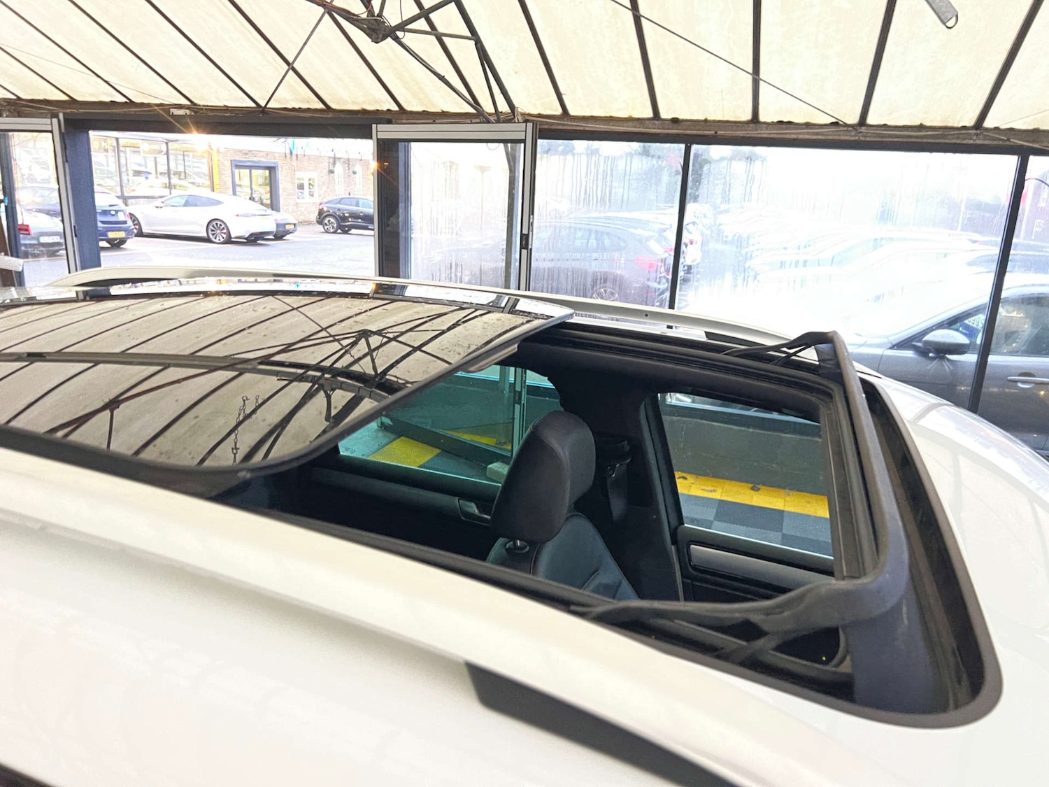 Used Volkswagen Touareg 2017 for sale - 77038538: Photo 30