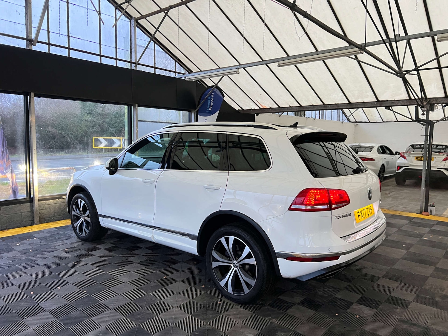 Used Volkswagen Touareg 2017 for sale - 77038538: Photo 5