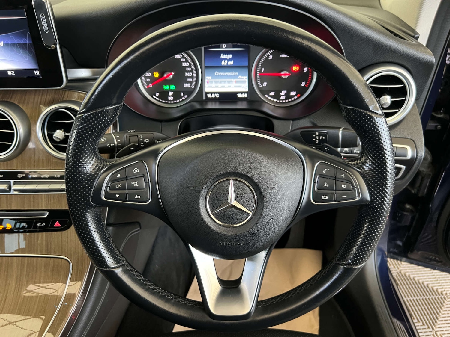 Used Mercedes-Benz GLC 2018 for sale - 76483204: Photo 12