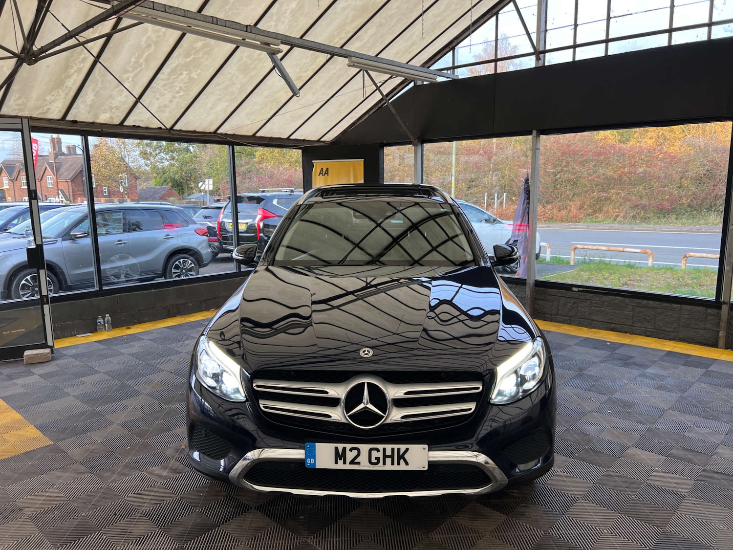 Used Mercedes-Benz GLC 2018 for sale - 76483204: Photo 2