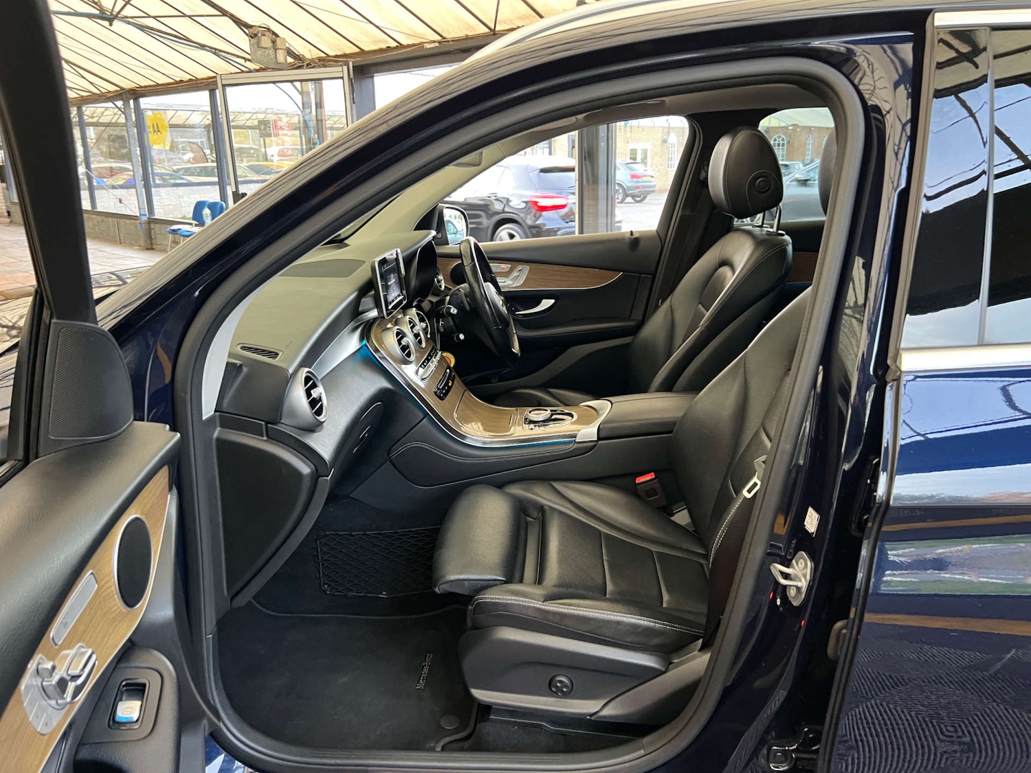 Used Mercedes-Benz GLC 2018 for sale - 76483204: Photo 26