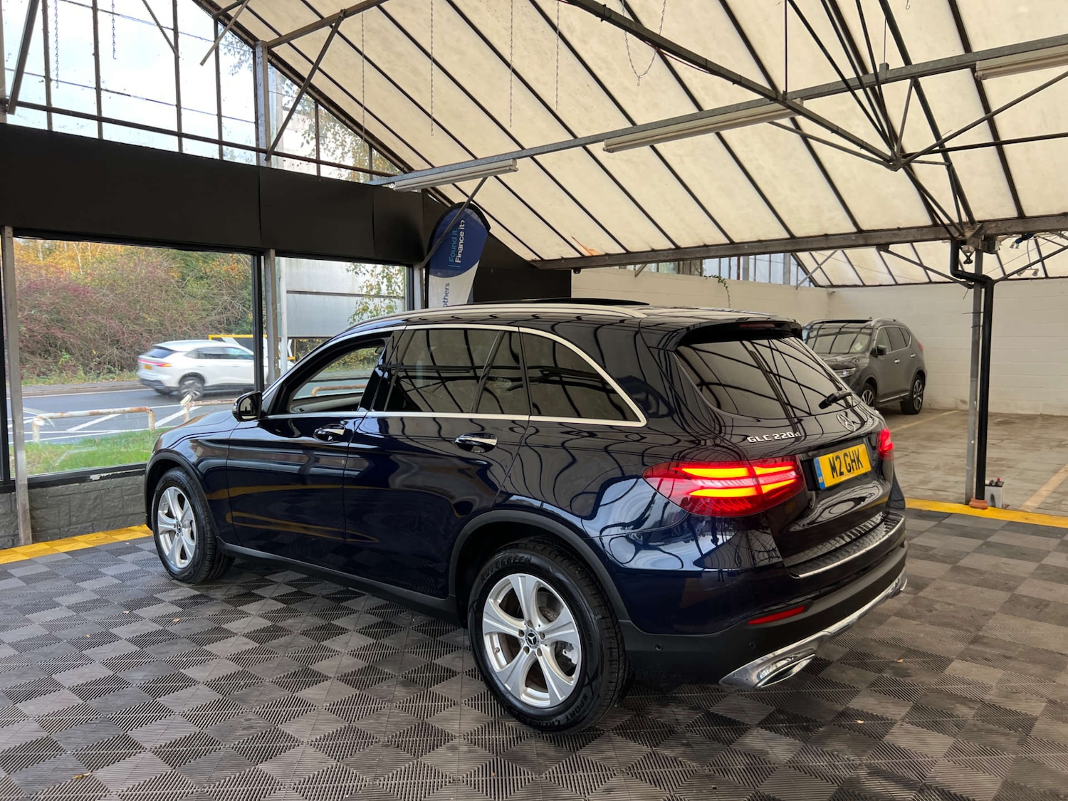 Used Mercedes-Benz GLC 2018 for sale - 76483204: Photo 5