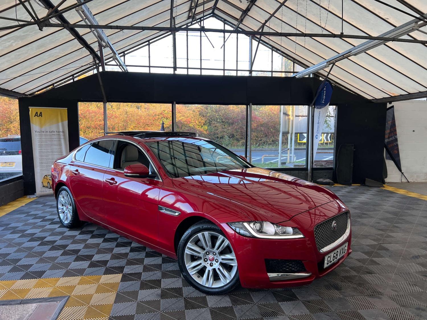 Used Jaguar XF 2019 for sale - 76375873: Photo 1