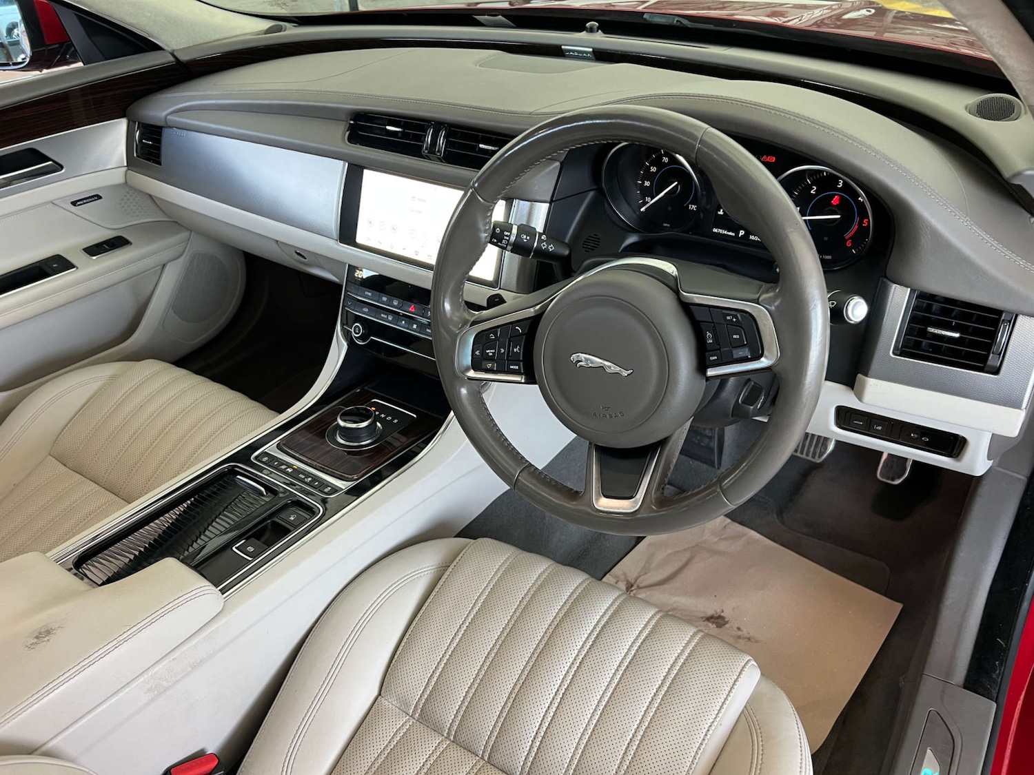 Used Jaguar XF 2019 for sale - 76375873: Photo 14